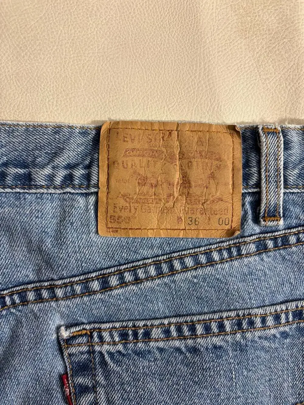Levi's 550 Relaxed Fit Shorts Size 36 Light Wash Denim